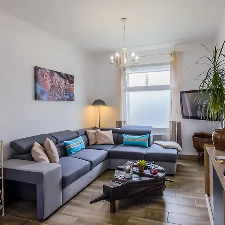 Holiday home Les De Nathalie: Corneille Et Rivals