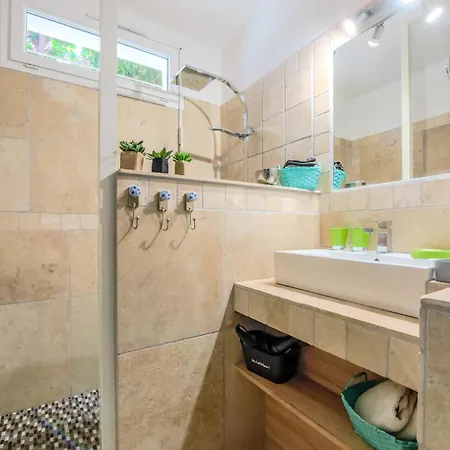 Les De Nathalie: Corneille Et Rivals Σπίτι διακοπών