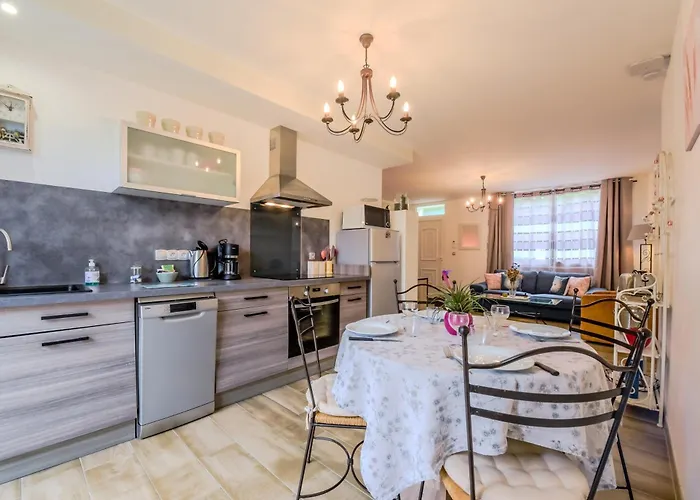 別荘 Les De Nathalie: Corneille Et Rivals