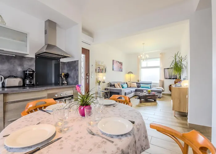 Les De Nathalie: Corneille Et Rivals カルカソンヌ